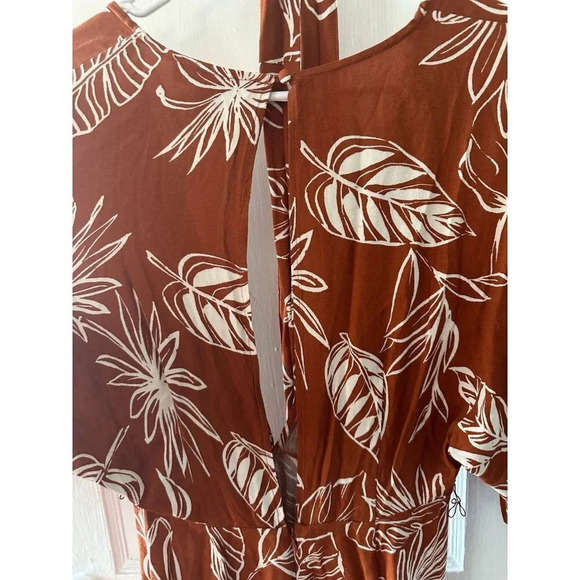 Forever21 Contemporary Women’s size Small jumpsuit - Picture 8 of 9